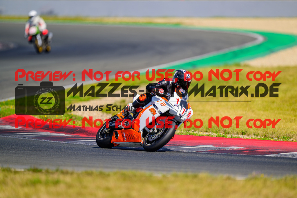 MaZZes_FotoMatrix_240725_6007705_9545 | ROT