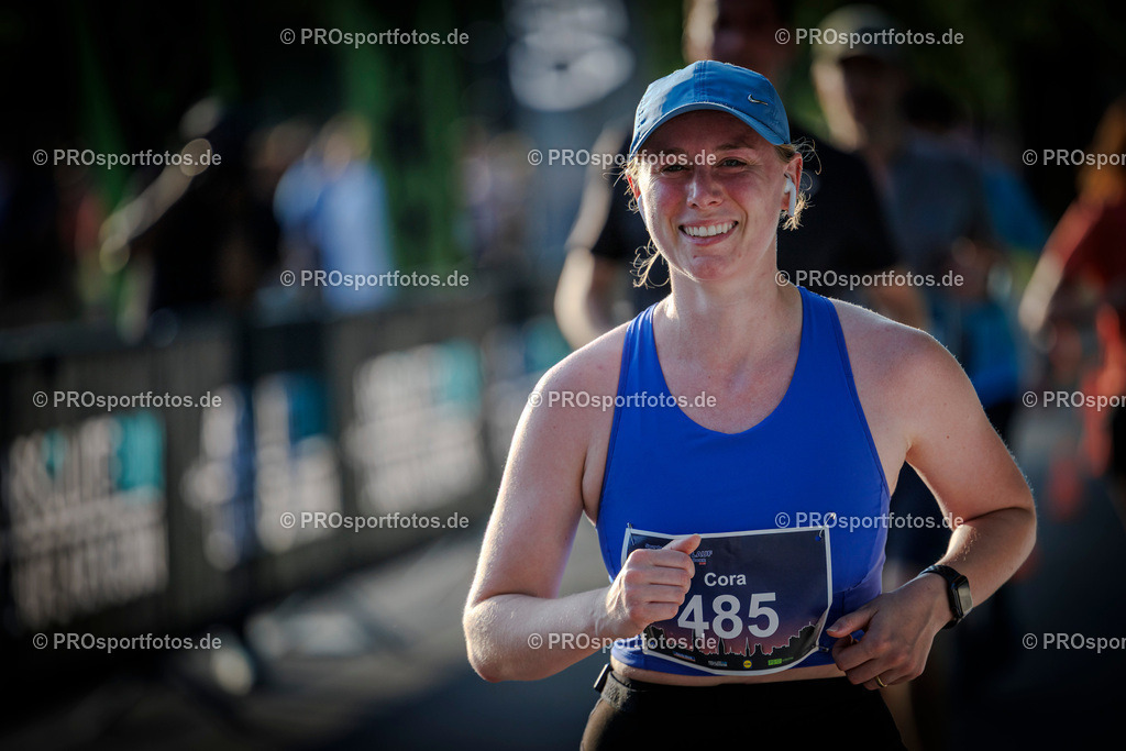 Sparda-Bank Nachtlauf Bonn; Bonn, 18.06.2025 | Impressionen vom Sparda-Bank Nachtlauf Bonn am 18.06.2025 in Bonn (Nordrhein-Westfalen). 