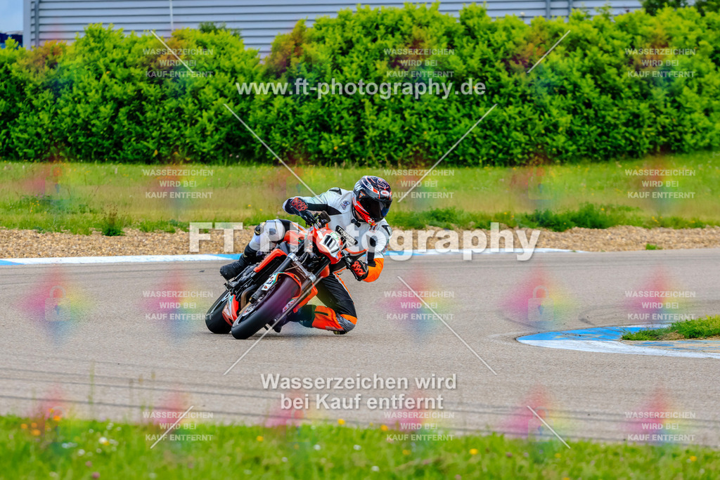 MotoTeam-8838 | Hier findet Ihr Bilder von Touristenfahrten auf der Nürburgring Nordschleife oder von anderen Veranstaltungen die ich besucht habe. Viel Spass beim Durch Schauen 