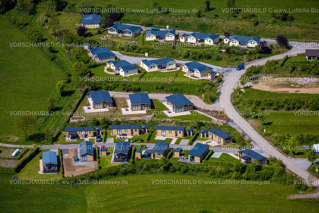 Brilon240503652 | Luftbild, Sauerland Ferien Resort, Campingpark und Ferienpark Brilon, Ferienhäuser, Brilon, Sauerland, Nordrhein-Westfalen, Deutschland
