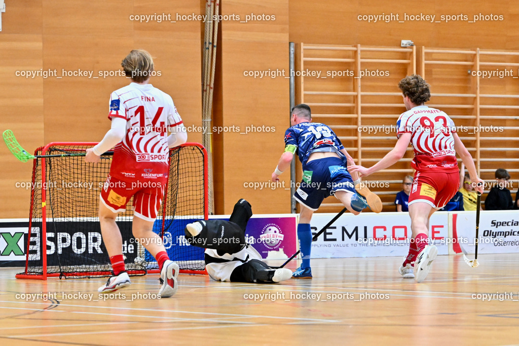VSV Unihockye vs. KAC Floorball | #14 Pascual Fina KAC Floorball, #55 Maximilian Obereder KAC Floorball, #19 Philipp Seiser VSV Unihockey, #93 Marcel Gappmayer KAC Floorball, Tor VSV Unihockey, VSV Unihockye vs. KAC Floorball, VSV Unihockye vs. KAC Floorball am 13.04.2025 in Villach (Ballspielhalle St. Martin), Austria, (Photo by Bernd Stefan)