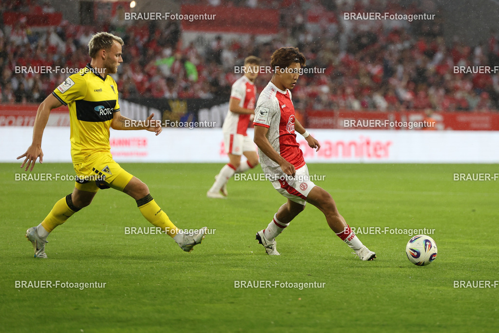 Rot-Weiss Essen - TSV Alemannia Aachen | Essen, Deutschland, 31.08.2025 Kaito Mizuta  (Rot-Weiss Essen) Einzelaktionwährend des 3.Liga Spiels zwischen  Rot-Weiss Essen und Alemannia Aachen am 31.08.2025 im Stadion an der Hafenstraße in Essen. (Foto von Timo Bluhmki-Schmidt/Brauer Fotoagentur