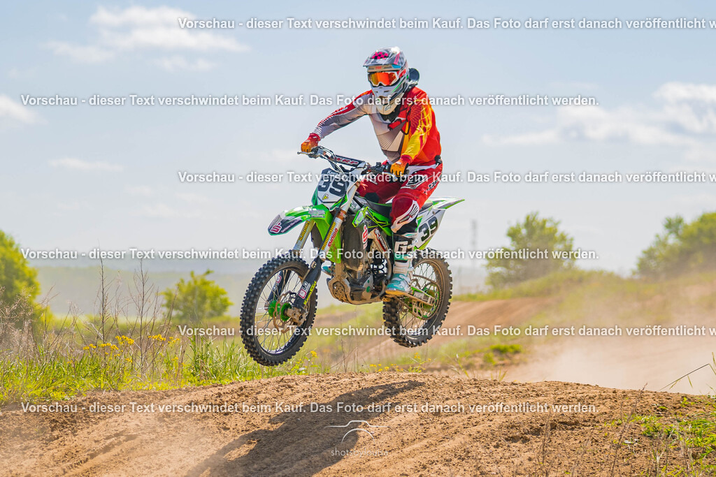 05_03_Schwedt-9242 | Sportfotografin aus Berlin-Brandenburg mit Fokus auf Motocross. Ich halte deine sportliche Leistung und echte Emotionen auf und neben der Strecke professionell fest. Entdecke die Fotos von deinem Rennen und bestelle sie direkt hier im Shop.