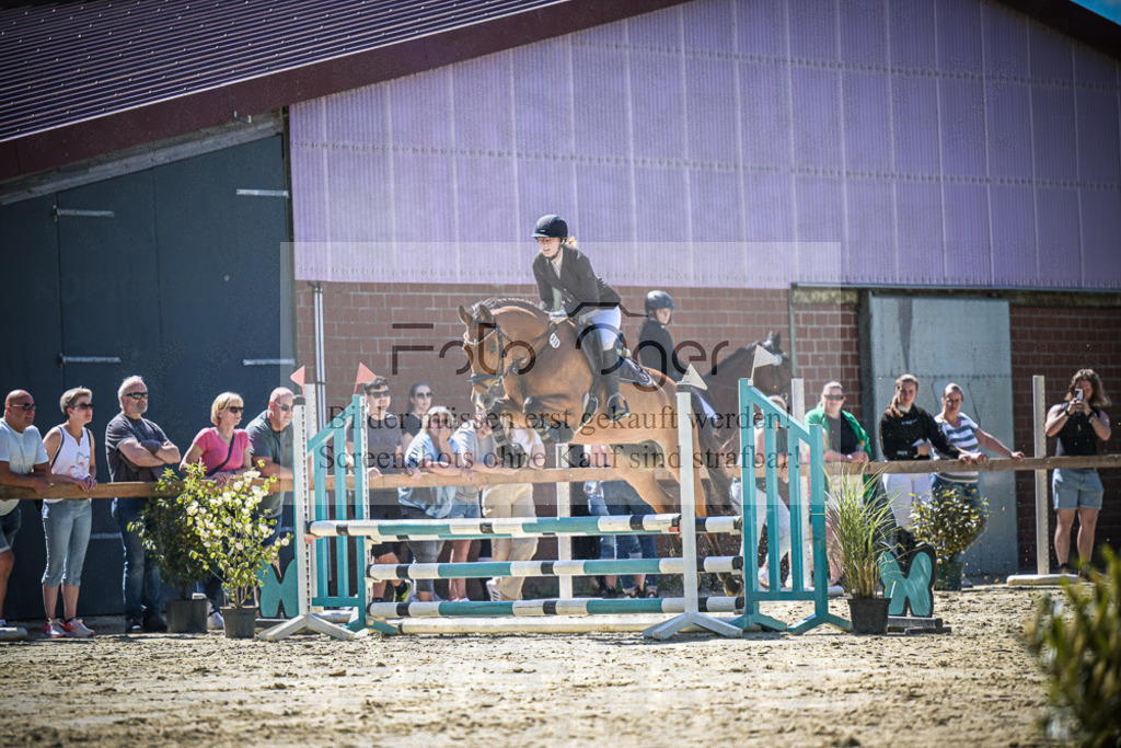 DOS_1252 | Entdecke hochwertige Reitturnierfotos von Foto Oger. Professionell, emotional und authentisch – jetzt Lieblingsmomente im Shop bestellen.Deutschlandweite Turnierfotografie. - Realisiert mit Pictrs.com