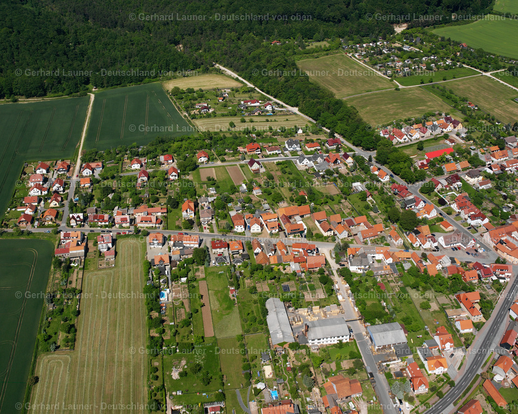 2634443 | KIRCHWORBIS 09.06.2006 Wohngebiet einer Einfamilienhaus- Siedlung  in Kirchworbis im Bundesland Thüringen, Deutschland // Single-family residential area of settlement  in Kirchworbis in the state Thuringia, Germany Foto: Gerhard Launer