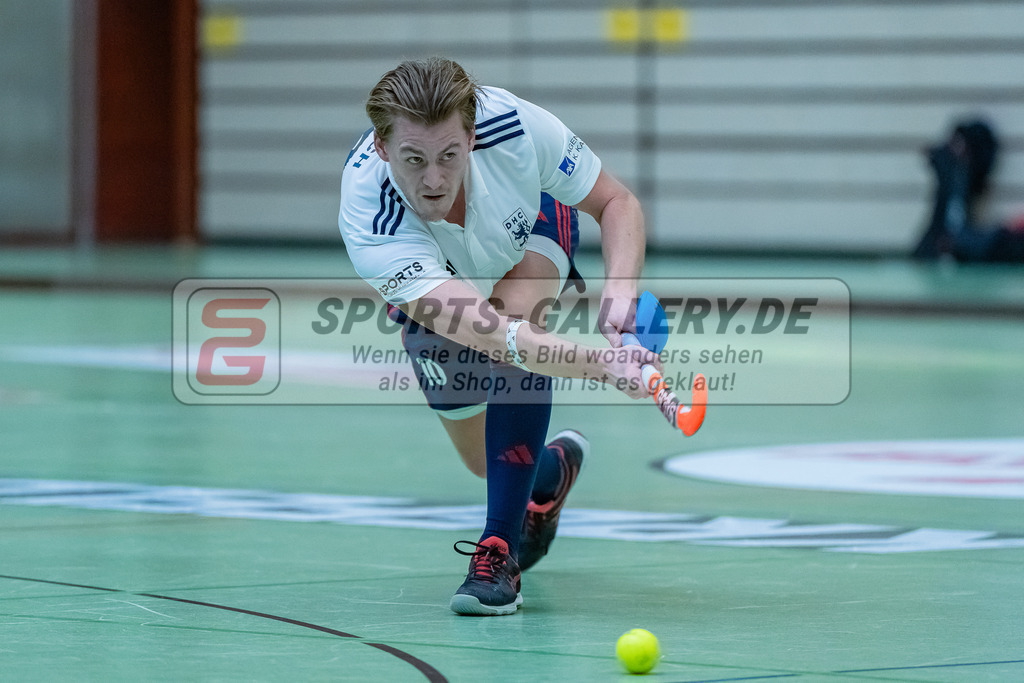 HK_20231217_107616 | 1. Bundesliga Herren Crefelder HC - Düsseldorfer HC  am 17.12.2023 Sporthalle Glockenspitz, Krefeld , Tassilo Busch ( Düsseldorfer HC #10 )