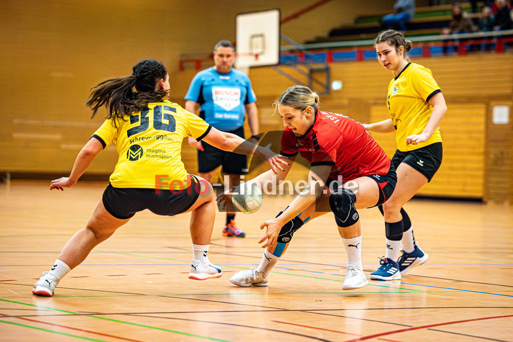 TSV Weiheim gegen TSV Ottobeuren | Bezirksoberliga Handball Frauen 2024/25, TSV Weiheim gegen TSV Ottobeuren, 20250118,Jana CASTAN (TSV Weilheim 21) in Aktion,2025-01-18 in Weilheim (Jahnhalle)Jana CASTAN (TSV Weilheim 21)Copyright: WolfgangxLindner foto-lindner.de
