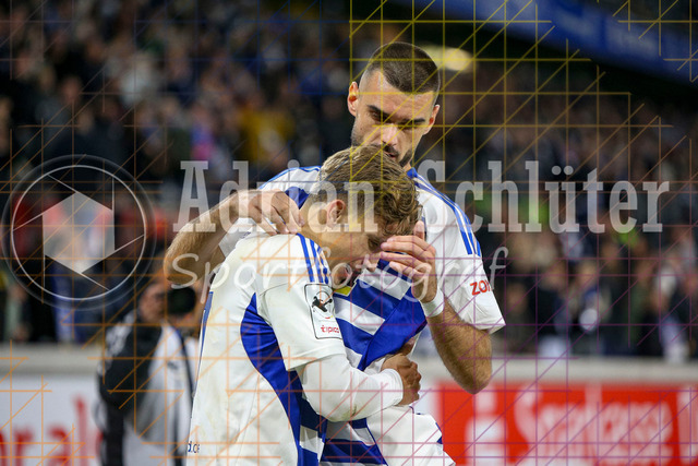MSV Duisburg vs FC Hansa Rostock - 3. Liga | Duisburg, Deutschland, 03.10.25:   Patrick Sussek (MSV Duisburg) Torjubel, jubelt mit Rasim Bulic (MSV Duisburg) nach dem Treffer zum 1:0 waehrend des Spiels der 3. Liga MSV Duisburg vs FC Hansa Rostock in der schauinsland-reisen-arena(Foto von Brauer-Fotoagentur / Adrian Schlueter)