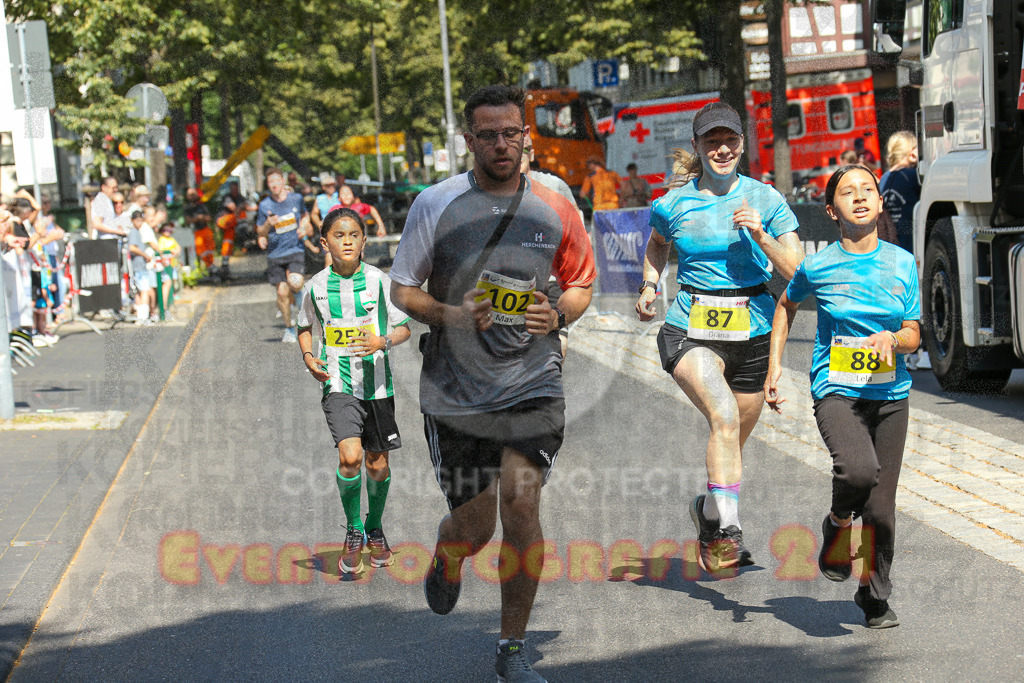 250621_1044_EX1_2349 | Sportfotografie im Rhein-Sieg Kreis, Köln, Bonn, NRW, Rheinland Pfalz, Hessen, etc. Unser Tätigkeitsfeld umfasst den Laufsport vom Volkslauf über den Marathon, Duathlon, Triathon bis zum Ultralauf wie Kölnpfad Ultra oder Schindertrail.