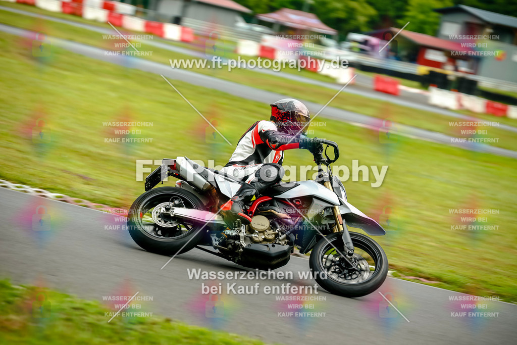 VBK-4292 | Hier findet Ihr Bilder von Touristenfahrten auf der Nürburgring Nordschleife oder von anderen Veranstaltungen die ich besucht habe. Viel Spass beim Durch Schauen 
