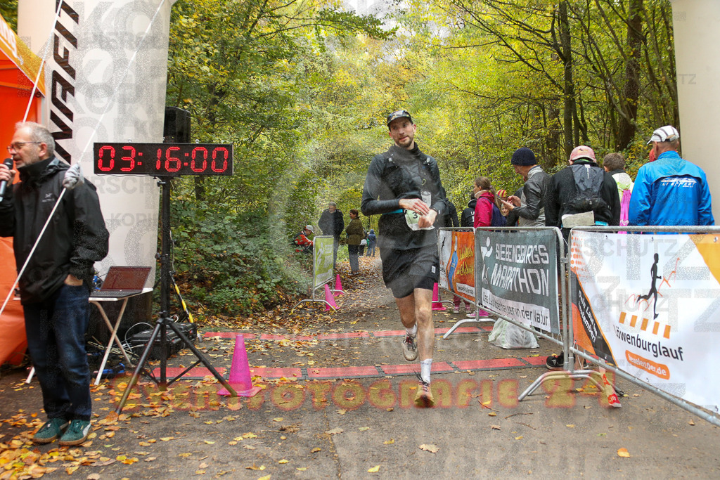 251026_1317_EX1_3123 | Sportfotografie im Rhein-Sieg Kreis, Köln, Bonn, NRW, Rheinland Pfalz, Hessen, etc. Unser Tätigkeitsfeld umfasst den Laufsport vom Volkslauf über den Marathon, Duathlon, Triathon bis zum Ultralauf wie Kölnpfad Ultra oder Schindertrail.
