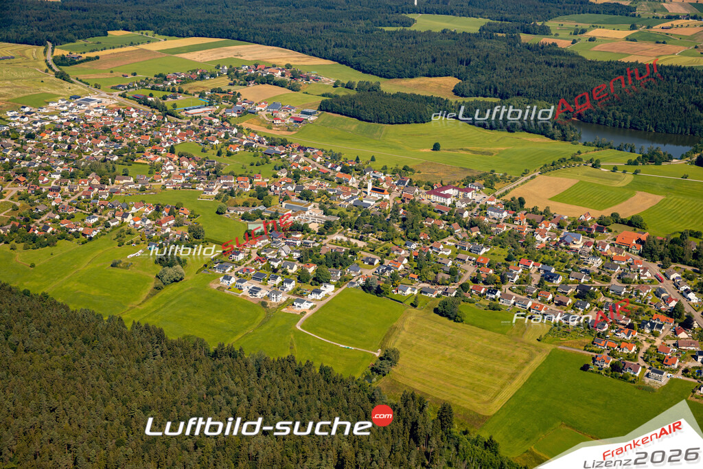 Das Luftbild zeigt :  Rosenberg - Die Luftaufnahme wurde 2024 vom UL-Flugzeug aus erstellt ( keine Drohne ) - Hochauflösende Luftaufnahme - Für grossformatige Ausdrucke geeignet. Die Geschenkidee !Mit Lizenz und Bildrechte bestellbar