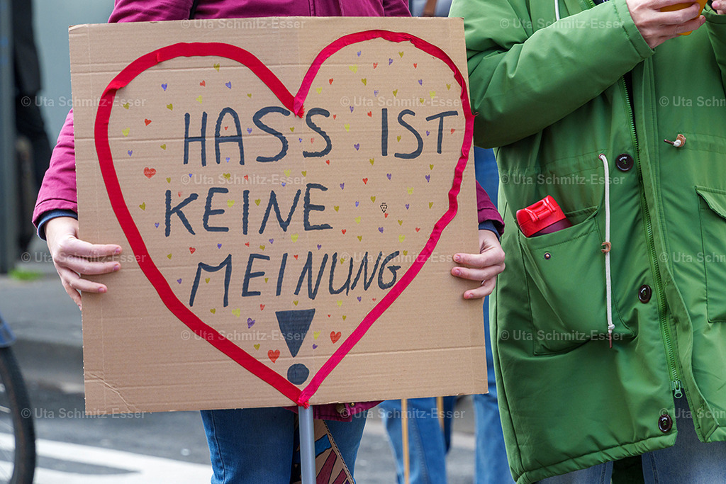 gegen-rechts_01 | CEUS Design - Realisiert mit Pictrs.com