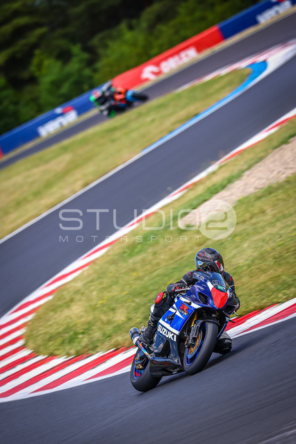 0098-260702MM-023_98 | Deine Full-Service-Agentur für ✔️Videoproduktionen und ✔️Motorsportfotografie Jetzt Angebot anfragen!