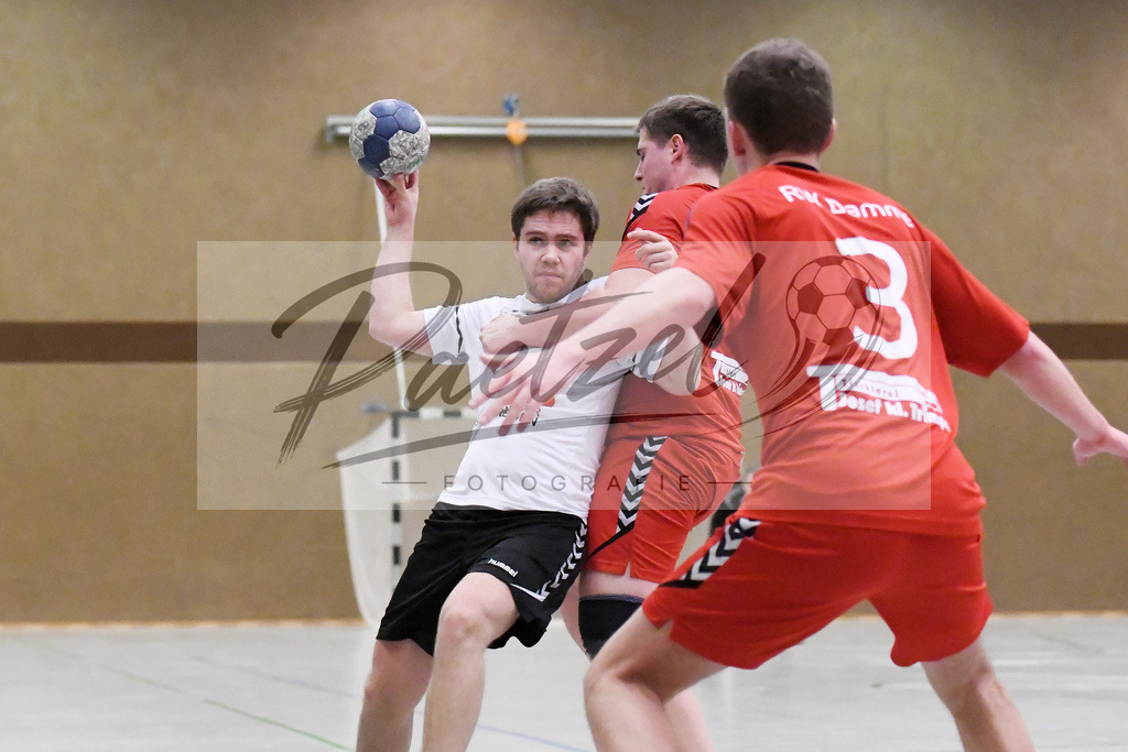 20200125_TEURWD_0063 | Handball, Herren:   beim Spiel der Landesklasse Süd zwischen SG Teuto Handball vs. RW Damme am 25.01.2020 in der Sporthalle-Gellenbeck in Hagen a.T.W., Deutschland.(Foto von Nico Paetzel) - Realisiert mit Pictrs.com
