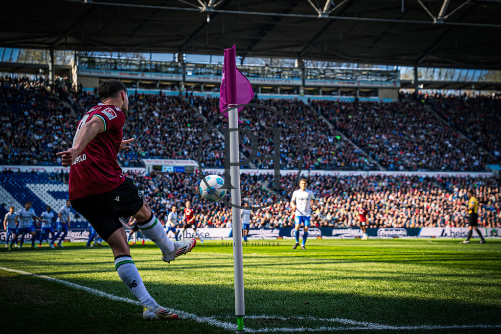 Hannover 96 vs 1. FC Magdeburg – 2. Bundesliga – 29.03.2025 | Szene aus dem 2. Bundesliga-Spiel des 27. Spieltags zwischen Hannover 96 und dem 1. FC Magdeburg am 29. März 2025 in der Heinz von Heiden Arena in Hannover. Endstand: 0:0. Fotografiert von Philipp Heist. - Realisiert mit Pictrs.com