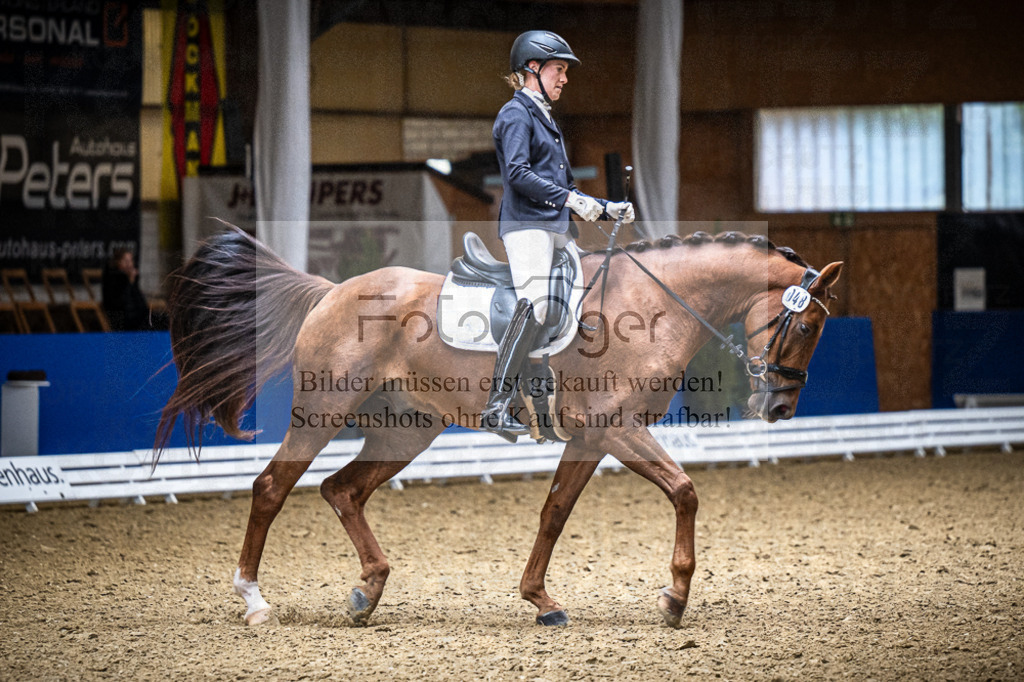 DOS_1064 | Entdecke hochwertige Reitturnierfotos von Foto Oger. Professionell, emotional und authentisch – jetzt Lieblingsmomente im Shop bestellen.Deutschlandweite Turnierfotografie. - Realisiert mit Pictrs.com
