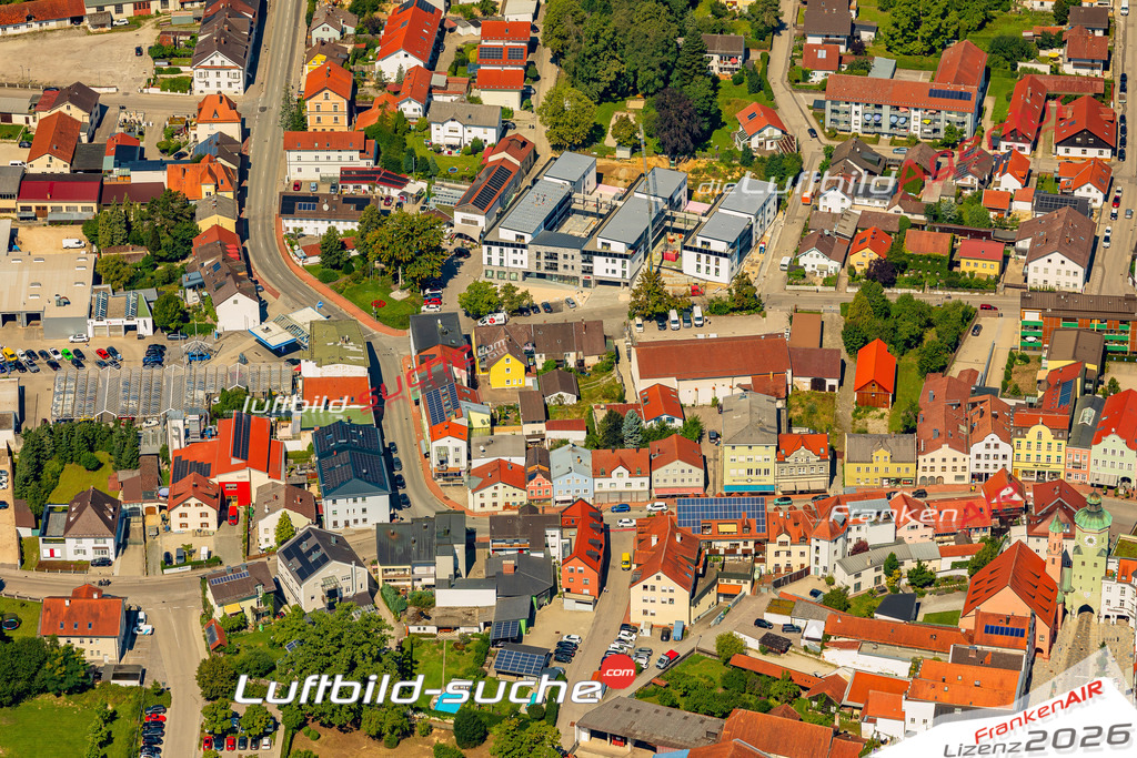 Luftaufnahme von Vilsbiburg - Die Luftaufnahme wurde 2025 vom UL-Flugzeug heraus erstellt ( keine Drohne ) - Hochauflösende Luftaufnahme - für professionelle Ausdrucke geeignet. Die Geschenkidee !Mit Lizenz und Bildrechte bestellbar