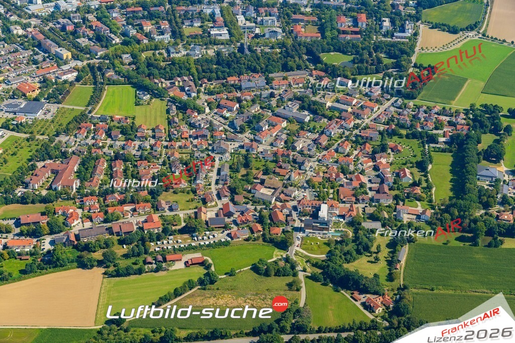 Luftaufnahme der Stadt Bad Füssing - Die Luftaufnahme wurde 2025 vom UL-Flugzeug heraus erstellt ( keine Drohne ) - Hochauflösende Luftaufnahme - für professionelle Ausdrucke geeignet. Die Geschenkidee !Mit Lizenz und Bildrechte bestellbar