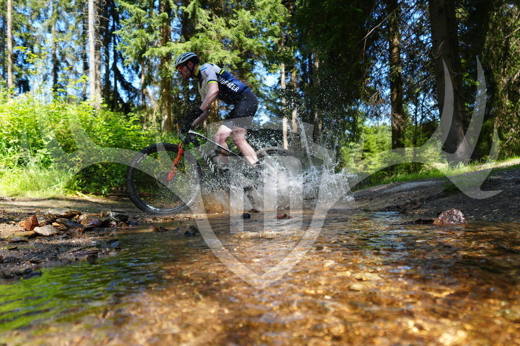 FC604895 | Fotogalerie der Treibjagd im Dunkelwald - Dein MTB Etappenrennen im Erzgebirge - Realisiert mit Pictrs.com