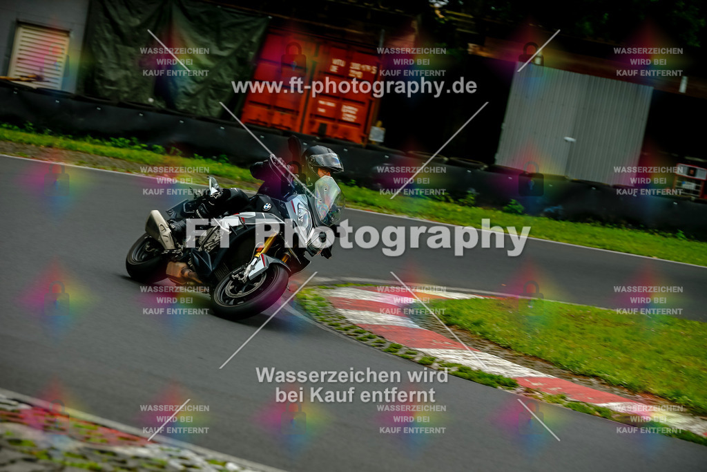 VBK-4209 | Hier findet Ihr Bilder von Touristenfahrten auf der Nürburgring Nordschleife oder von anderen Veranstaltungen die ich besucht habe. Viel Spass beim Durch Schauen 