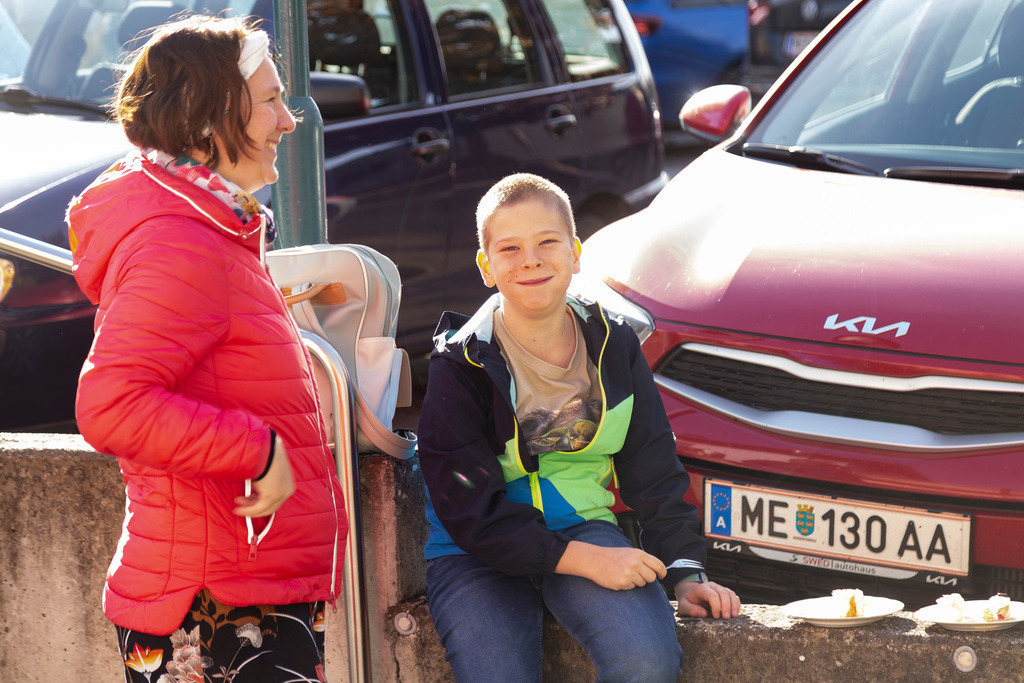 Festmesse-095 | Fotodoku der Festmesse anläßlich der Seligsprechung von Maria Theresia LEDOCHOWSKA 1975, zelebriert von Altbischof DDr. Klaus Küng und Pfarrer Mag. Zenon PAJAK in der Pfarrkirche Loosdorf. 