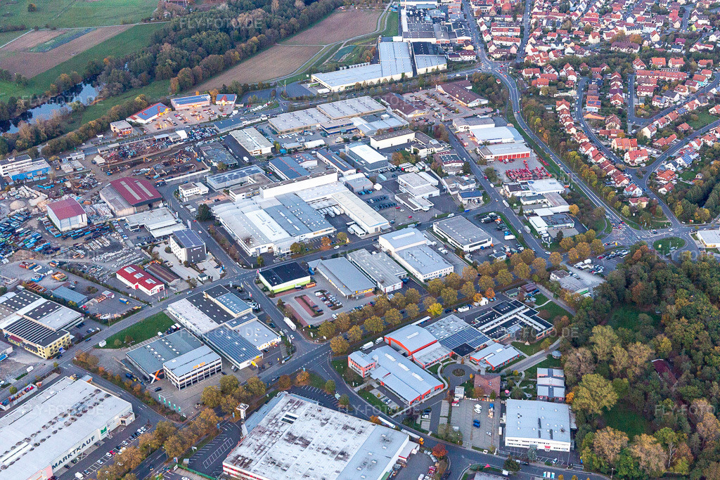 Luftbild: Gewerbegebiet Sennfeld West in Sennfeld im Bundesland Bayern in Deutschland. Foto: IMG_119519.jpg vom 25.10.2019 durch Werner Riehm/FLY-FOTO.de