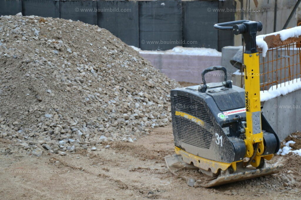 bib-lg02-erdarbeiten-0236 | Nach LV-Leistungsgruppen sortierte Detailfotos über den Bau eines Hauses. Alle Hausbau-Bilder direkt vom Urheber und Autor der Website Haus-Selber-Bauen.com