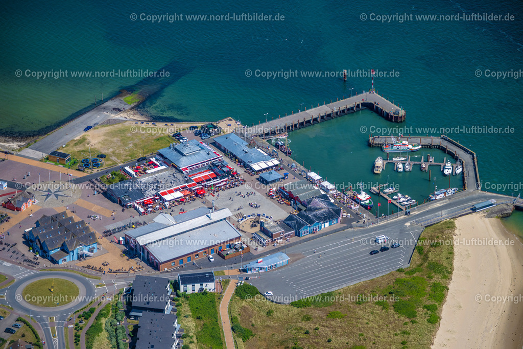 Sylt_List_Hafen_Gosch_Tonnenhalle_ELS_1395210625 | LIST 21.06.2025 Hafenanlagen am Ufer des Hafenbeckens in List auf der Insel Sylt im Bundesland Schleswig-Holstein, Deutschland. // Port facilities on the shores of the harbor of in List on Island Sylt in the state Schleswig-Holstein, Germany. Foto: Martin Elsen