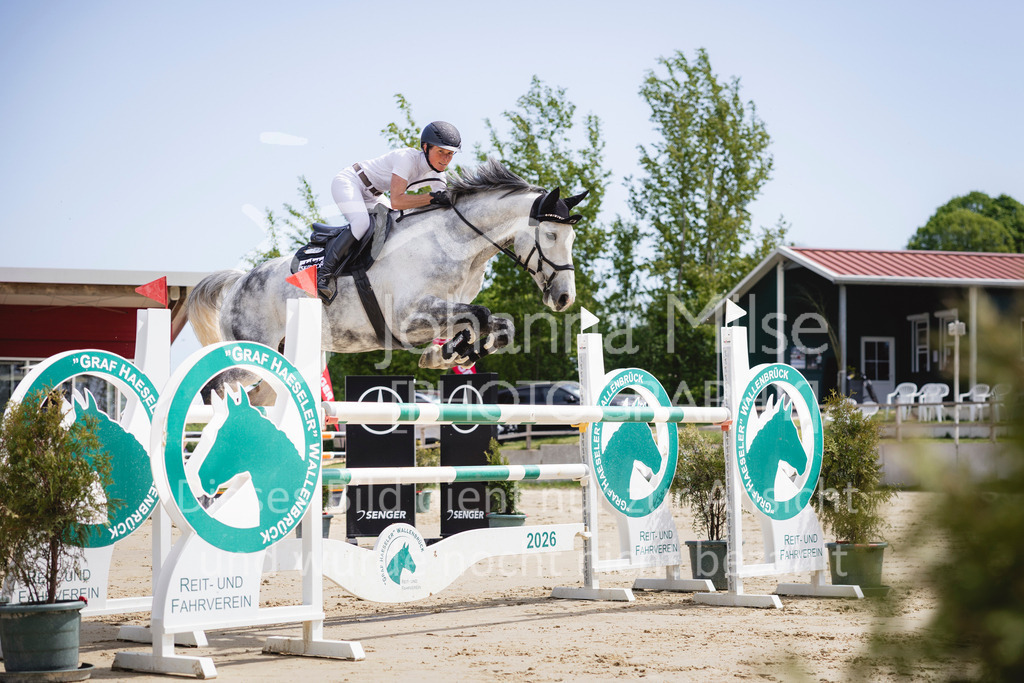 260502_Spenge_9_Youngster-M2-906 | Deine schönsten Turniermomente als professionelle Fotos! Entdecke hochwertige Pferdesport-Fotografie im Online-Shop. Jetzt Fotos finden & bestellen!