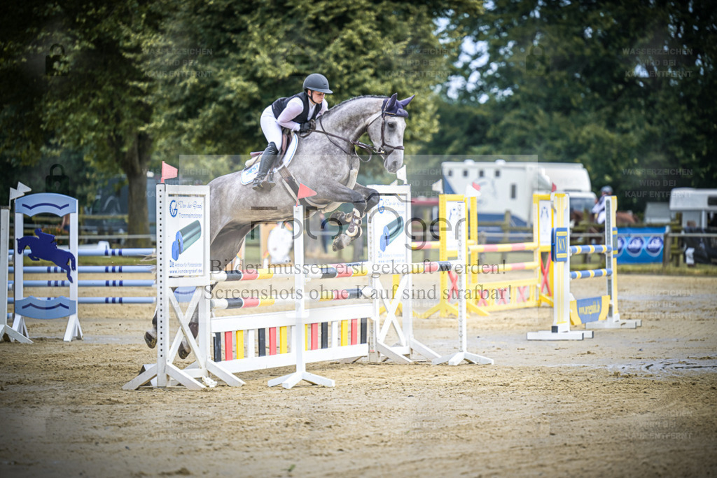 DOS_3637 | Entdecke hochwertige Reitturnierfotos von Foto Oger. Professionell, emotional und authentisch – jetzt Lieblingsmomente im Shop bestellen. - Realisiert mit Pictrs.com