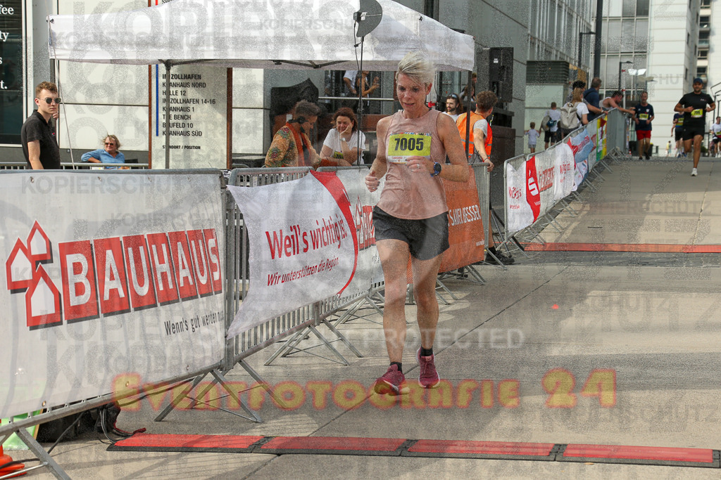 250920_1524_EX1_9274 | Sportfotografie im Rhein-Sieg Kreis, Köln, Bonn, NRW, Rheinland Pfalz, Hessen, etc. Unser Tätigkeitsfeld umfasst den Laufsport vom Volkslauf über den Marathon, Duathlon, Triathon bis zum Ultralauf wie Kölnpfad Ultra oder Schindertrail.
