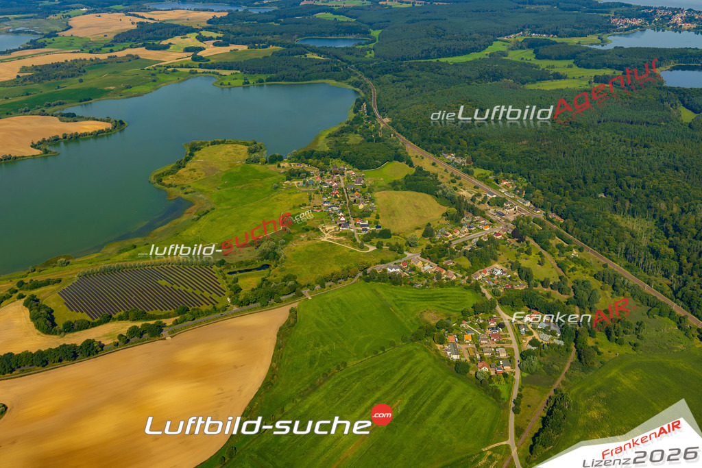 Luftaufnahme Tempziner See Blankenberg - Die Luftaufnahme wurde 2025 vom UL-Flugzeug heraus erstellt ( ohne Drohne ) - Hochauflösende Luftaufnahme - für professionelle Ausdrucke geeignet. Die Geschenkidee !Mit Lizenz und Bildrechte bestellbar