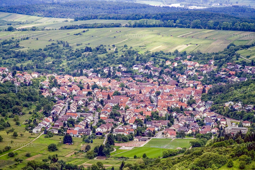 Luftbild: Ortsansicht von Südwesten in Birkenfeld im Bundesland Baden-Württemberg in Deutschland. Foto: IMG_2519.jpg vom 05.06.2006 durch Werner Riehm/FLY-FOTO.de
