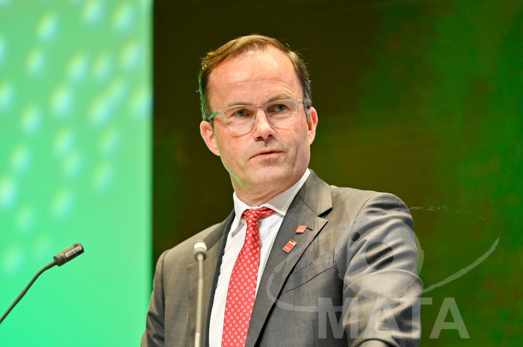 _DWA8033 | MATA IndoCon - Realisiert mit Pictrs.com