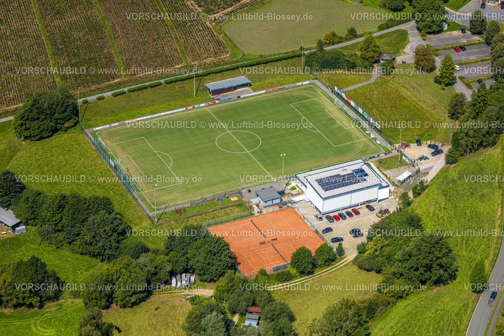 Finnentrop250807625 | Luftbild, Sportplatz Koltermecke RW Ostentrop, Fußballstadion und Tennisplatz, Ostentrop, Finnentrop, Sauerland, Nordrhein-Westfalen, Deutschland