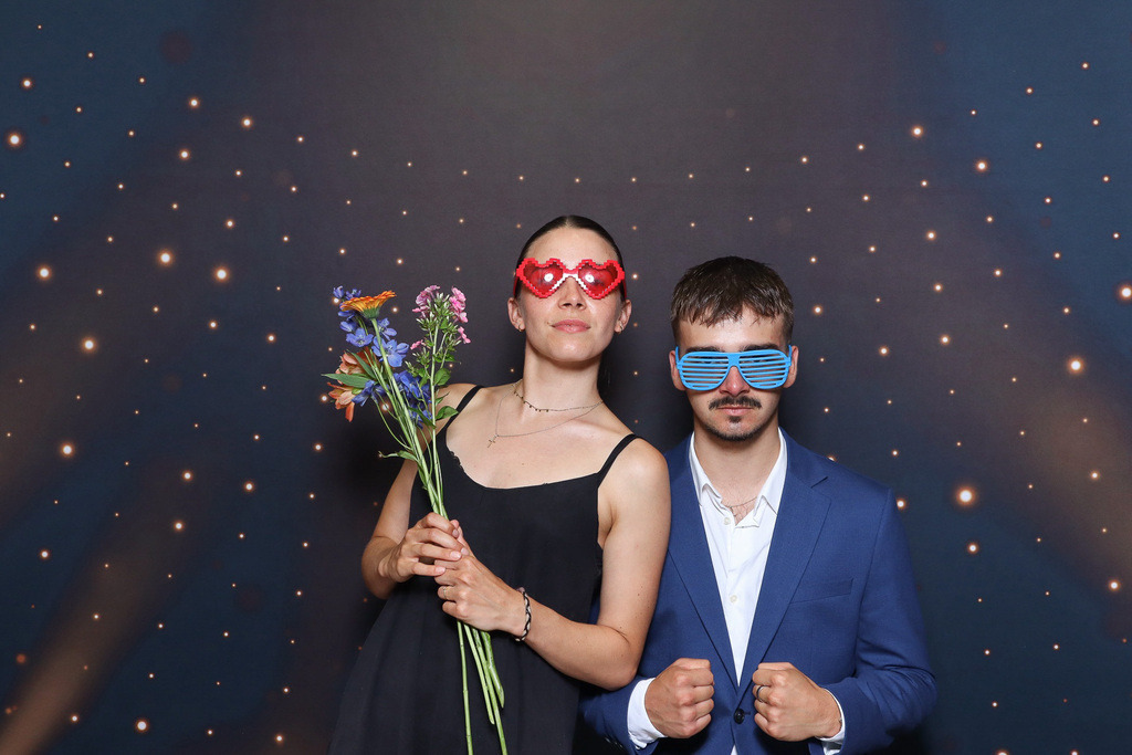 ZD260628112736-160 | Fotoshop von zweidimensional Fotografie. Ihr Fotograf im Aargau. Abzüge von Ihrem Fotobox Event bestellen.Abzüge von Ihrem Hochzeit bestellen.Abzüge von Ihrem Schulfotograf bestellen.