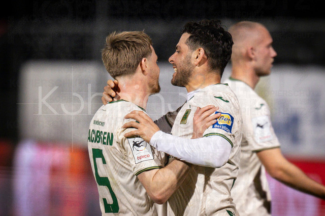 3. Liga: FC Viktoria Köln - TSV 1860 München, 06.03.2026 | Torjubel: Kevin Volland (TSV 1860 München, 31) trifft zum 0:1 und freut sich mit Thore Jacobsen (TSV 1860 München, 5) ; Köln, 06.03.2026 - 28. Spieltag der 3. Fußball-Liga: FC Viktoria Köln - TSV 1860 München im Sportpark Höhenberg in Köln.Die DFL-Bestimmungen verbieten die Verwendung von Fotografien als Bildsequenzen und / oder Quasi-Videos.