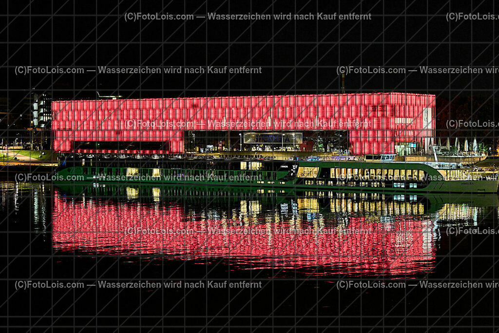 ALP9085_Linz_Donau_bei Nacht | (C)FotoLois.com, Alois Spandl, Linz an der Donau am Abend, Fr 13. Oktober 2023.