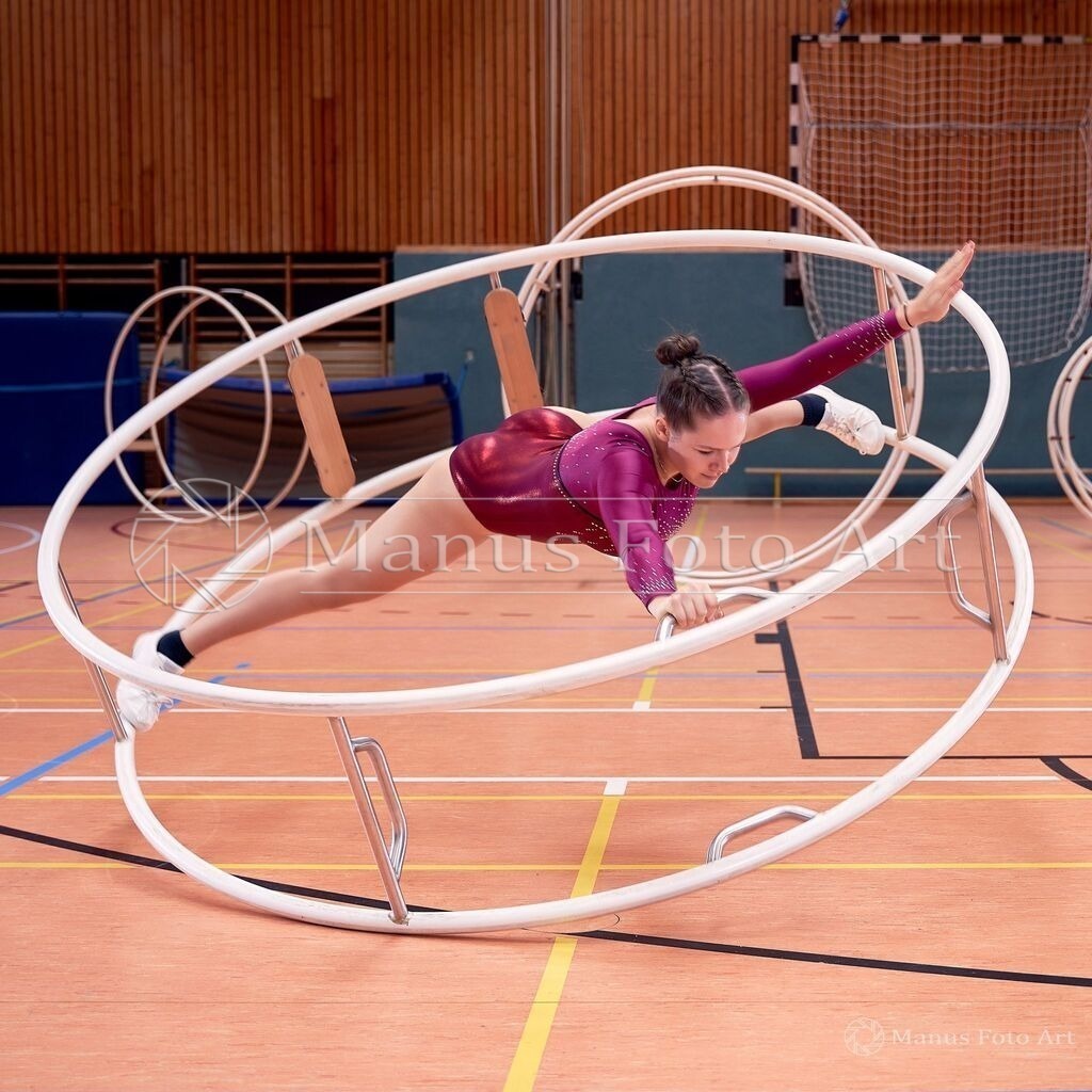 DSC01112 | Professionelle Sportfotografie in Hamburg, Schleswig-Holstein und Niedersachsen – spezialisiert auf Rhönrad, Geräteturnen, Leistungsturnen und rhythmische Sportgymnastik. Bundesweite Begleitung von Rhönrad-Events. Jetzt Sport-Fotos - Realisiert mit Pictrs.com