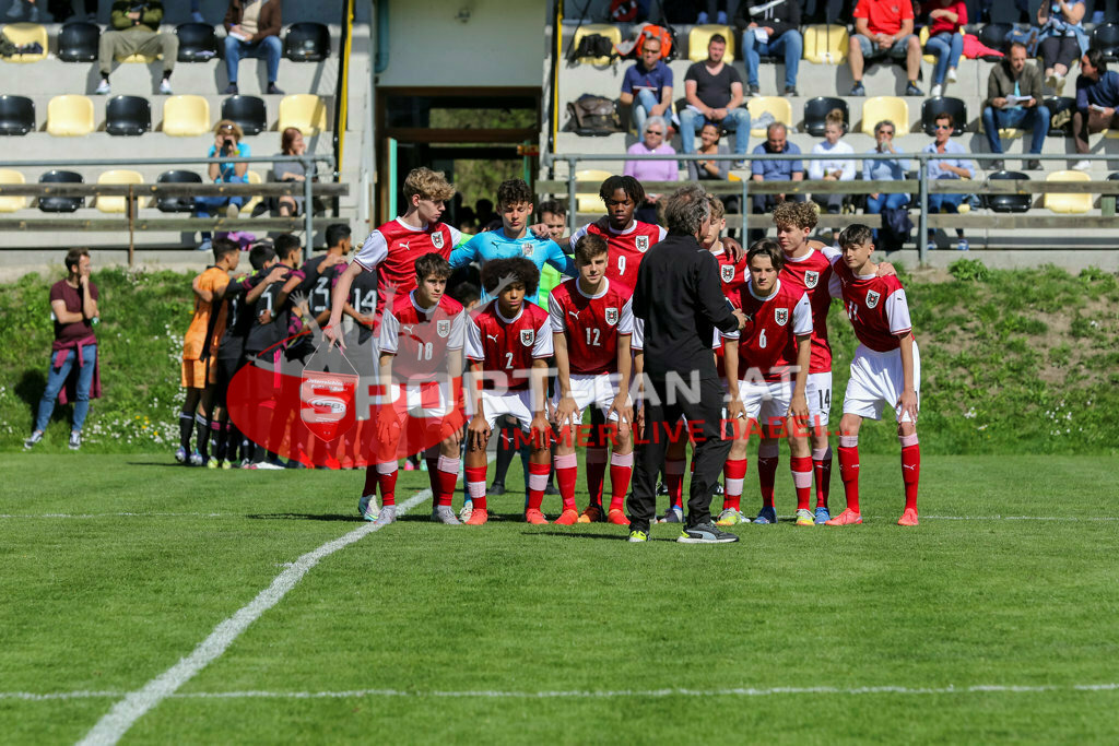 AUSTRIA U15 - MEXICO U15 | Teamfoto ; AUSTRIA U15 - MEXICO U15 am 29.04.2022 in Arnoldstein
(Sportplatz), AUSTRIA, (Photo by Ernst Krawagner sport-fan.at) - Realisiert mit Pictrs.com