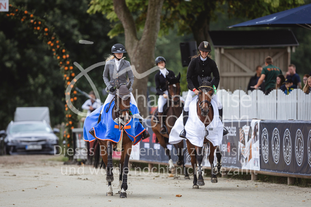 240712_BHO_L-Stil-2-423 | Deine schönsten Turniermomente als professionelle Fotos! Entdecke hochwertige Pferdesport-Fotografie im Online-Shop. Jetzt Fotos finden & bestellen!