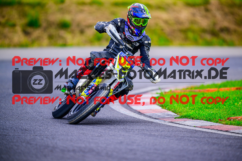 MaZZes_FotoMatrix_240608_6007705_9866 | YOUNGSTER