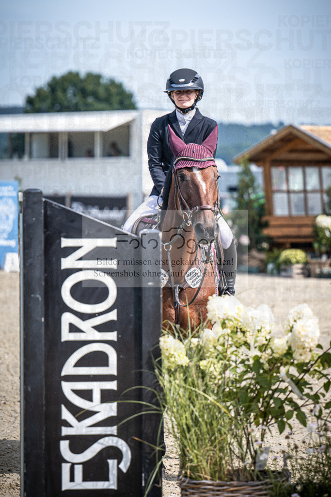 DOS_8603 | Entdecke hochwertige Reitturnierfotos von Foto Oger. Professionell, emotional und authentisch – jetzt Lieblingsmomente im Shop bestellen.Deutschlandweite Turnierfotografie. - Realisiert mit Pictrs.com