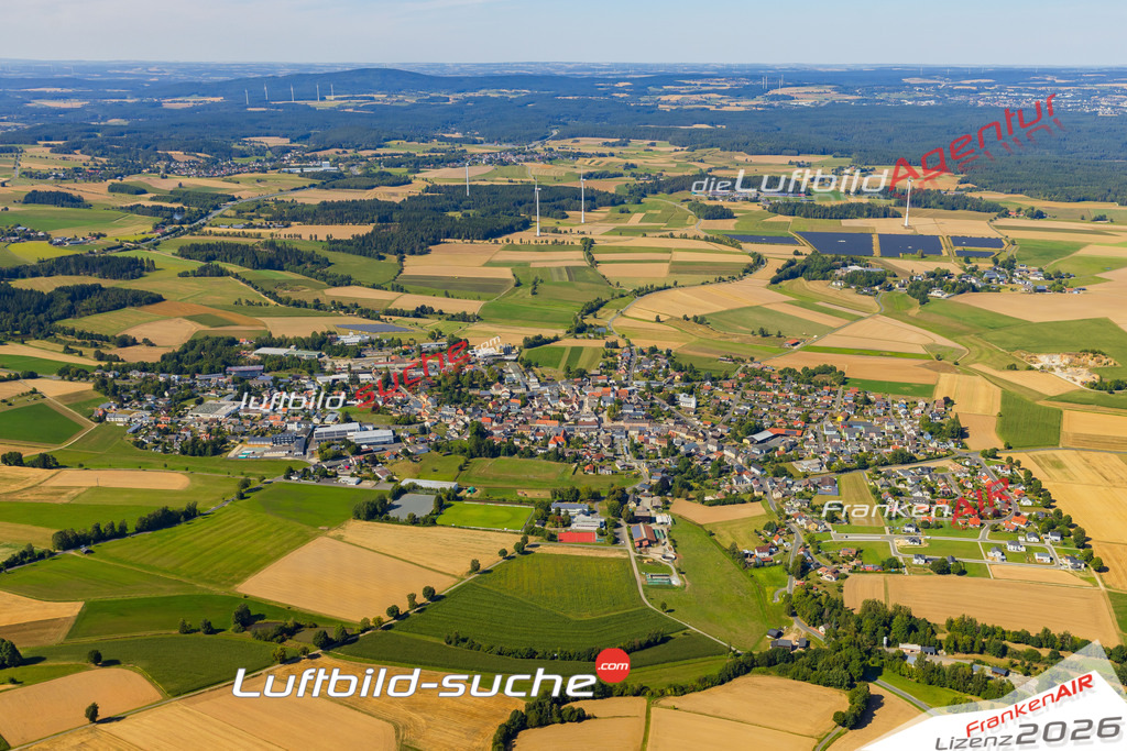Luftaufnahme von  Thiersheim - Die Luftaufnahme wurde 2025 vom UL-Flugzeug heraus erstellt ( keine Drohne ) - Hochauflösende Luftaufnahme - für professionelle Ausdrucke geeignet. Die Geschenkidee !Mit Lizenz und Bildrechte bestellbar