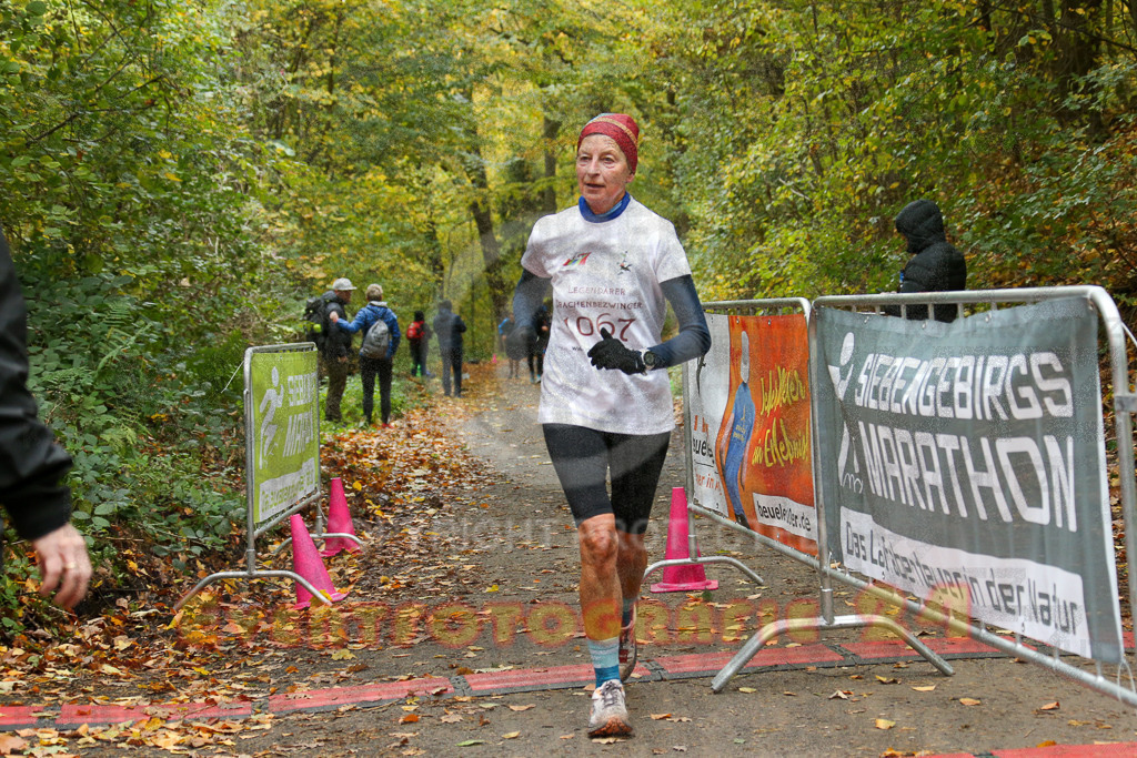 251026_1328_EX1_3526 | Sportfotografie im Rhein-Sieg Kreis, Köln, Bonn, NRW, Rheinland Pfalz, Hessen, etc. Unser Tätigkeitsfeld umfasst den Laufsport vom Volkslauf über den Marathon, Duathlon, Triathon bis zum Ultralauf wie Kölnpfad Ultra oder Schindertrail.
