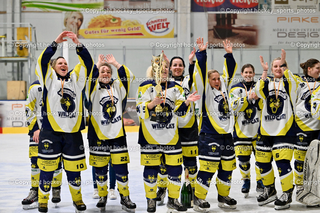 WILDCATS PATERNION & Lady Hawks Siegerehrung-Meisterfeier | Jubel Wildcats Paternion Mannschaft, WILDCATS PATERNION &amp; Lady Hawks Siegerehrung-Meisterfeier, WILDCATS PATERNION &amp; Lady Hawks Siegerehrung-Meisterfeier am 12.03.2025 in Steindorf (Ossiachersee Halle), Austria, (Photo by Bernd Stefan)