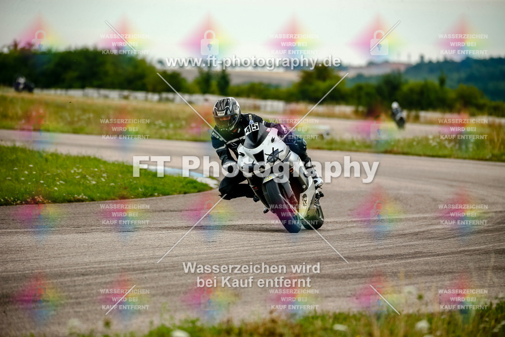 Chambley Juli-2085 | Hier findet Ihr Bilder von Touristenfahrten auf der Nürburgring Nordschleife oder von anderen Veranstaltungen die ich besucht habe. Viel Spass beim Durch Schauen 