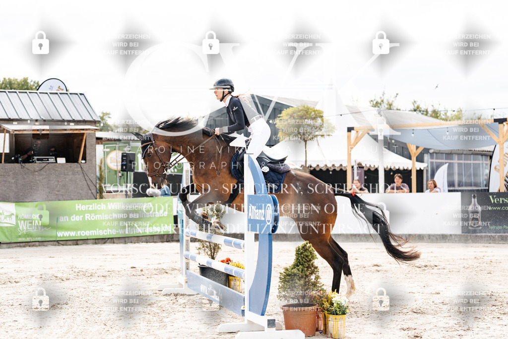 CK902169 | Turnierfotografie Pferdefotografie Trier Rheinland-Pfalz Pferdesport Reitsport Tierfotografie Sportfotografie Pferdevideo Pferdevideografie Equestrianvideography equestrianphotography  - Realisiert mit Pictrs.com