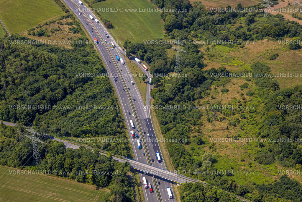 Hamm250702368Uentrop | Luftbild, Autobahn A2 mit LKW Rastplatz Im großen Klei, Wiesen in Felder in Uentrop, Brücke Frielinghauser Straße, Hamm, Ruhrgebiet, Nordrhein-Westfalen, Deutschland